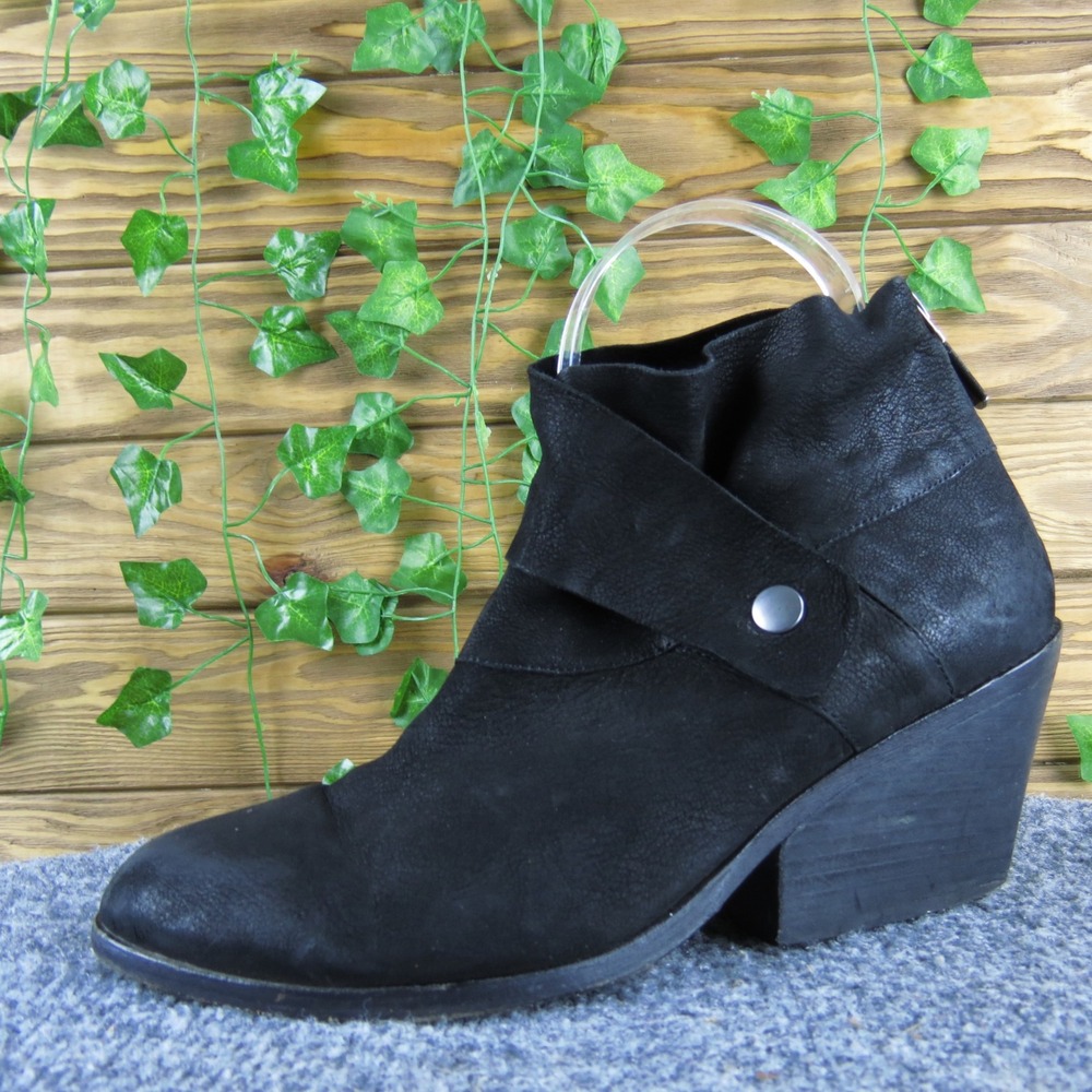 Eileen Fisher Tag Wrap-Snap Women 8 Black Suede Ankle Boots Block Heel Stylish